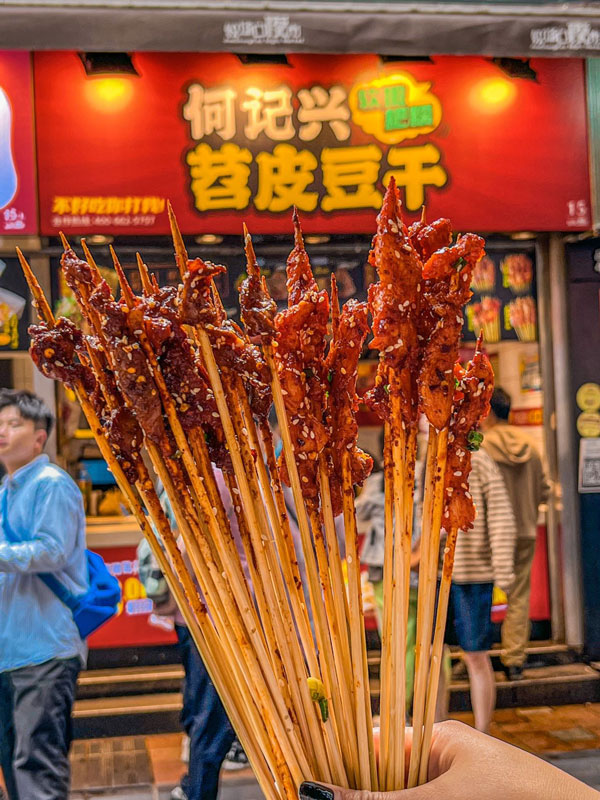 苕皮豆干为何能坐上老饕们深夜味蕾的头把交椅？(图3)