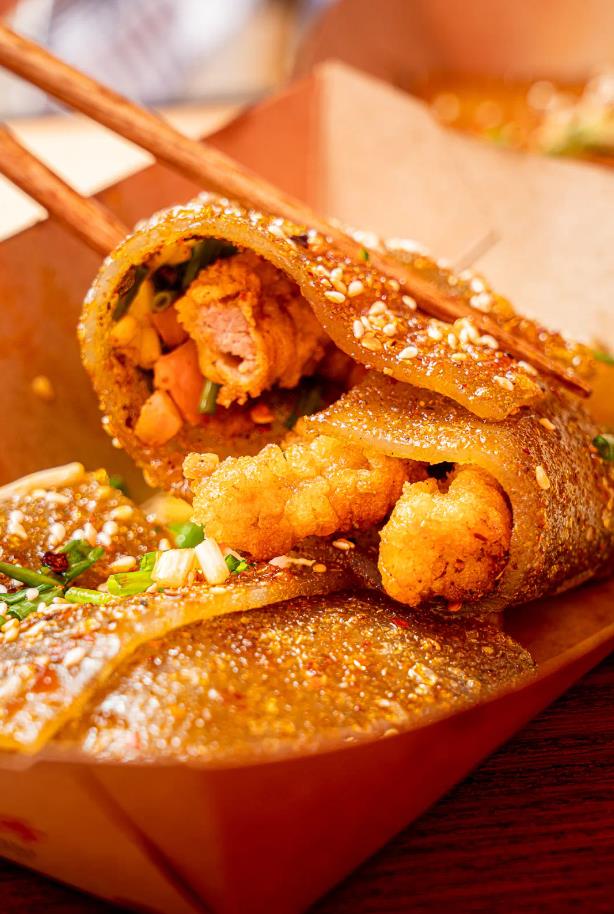 何记兴苕皮豆干：传统美食与现代口感的完美结合！(图2)